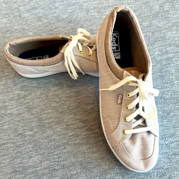 Keds Shoes - Keds Pinstriped Dream Memory Foam Sneakers Women 9 Lace Up Tan White Casual
